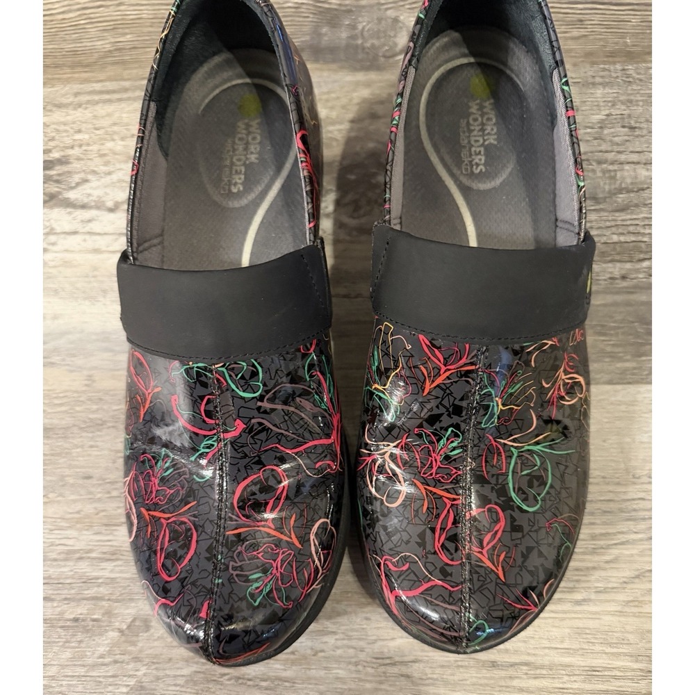 dansko work wonders Size 38 Clogs‎ Red Black Green Art Brush EUC